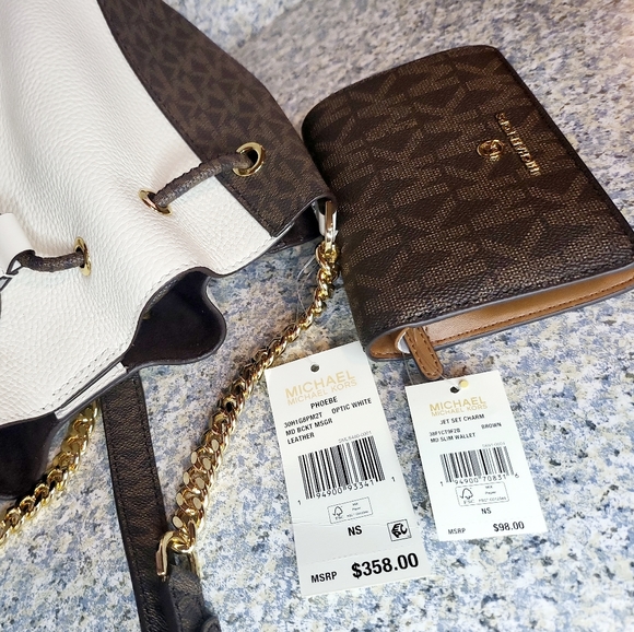 🔥SOLD🔥🌺Michael Kors🌺 POEBE Optic White MD Bucket Messenger Leather & Wallet - Picture 6 of 16